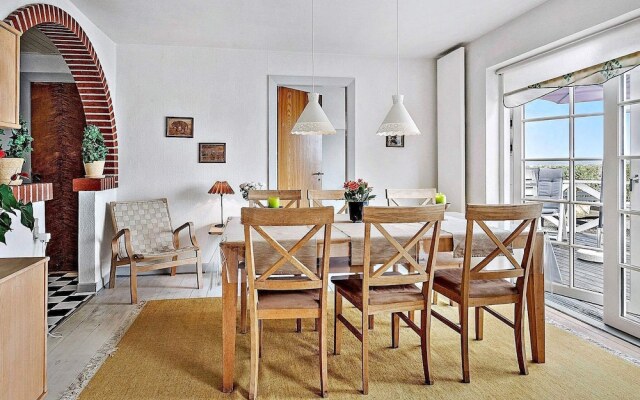 6 Person Holiday Home in Helnæs / Ebberup