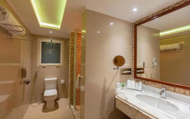 Royal Savoy Hotel & Villas