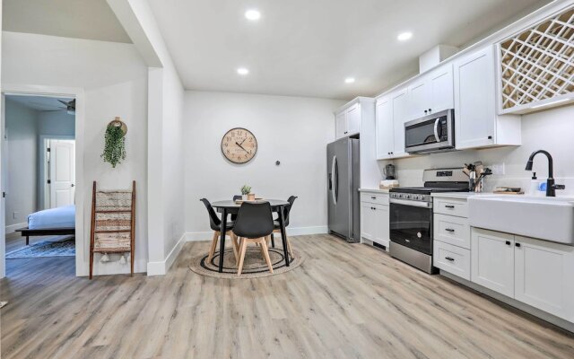 Boho-chic Folsom Retreat: Walkable Location!