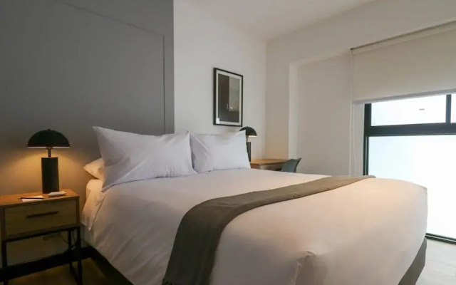 w Fabulous 2BR w Impressive Deco in San Isidro