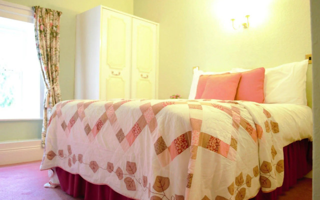 Lowbyer Manor Country House