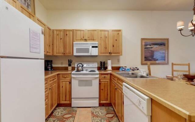 1 Bedroom Colorado Vacation Rental in River Run Village Steps from the Summit Express Gondola