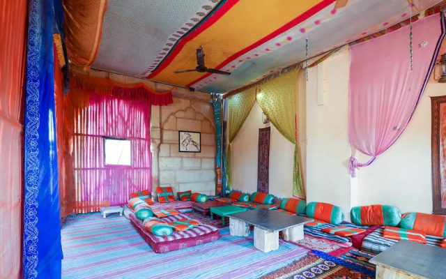 OYO 10132 Hotel Regal Inn