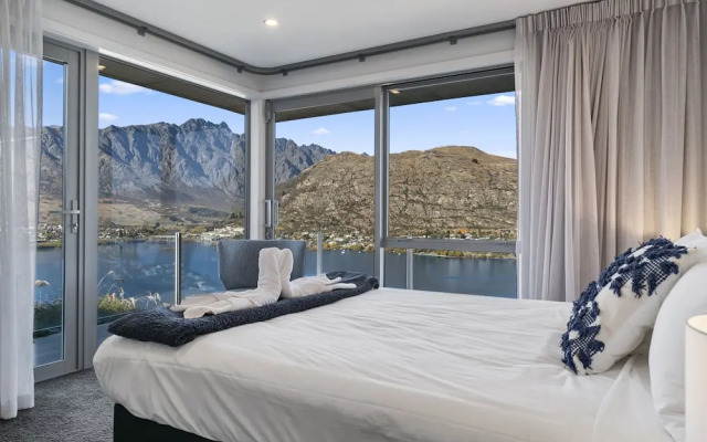Modern Alpine Living Spectacular View