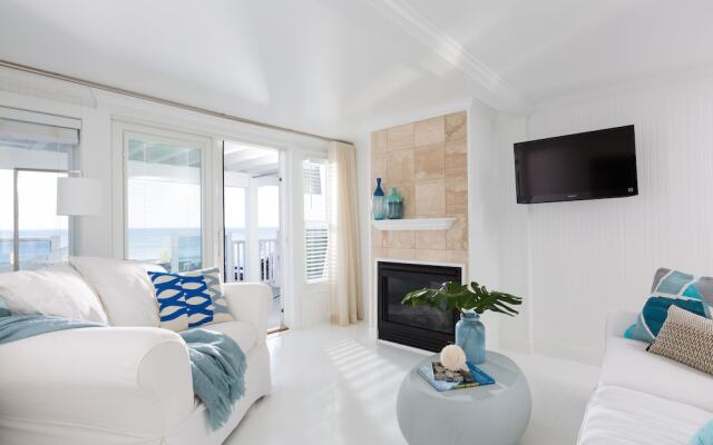 Blue - Inn on The Beach