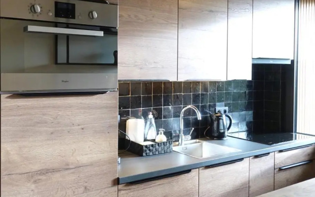 3 Room Luxury Design Apartment