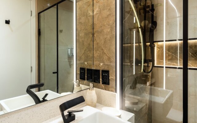 Stunning Views | Luxurious Apartment with Marginal Pinheiros View at River One Residencial by Okaeri Home Apartments