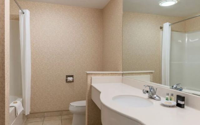Ogunquit Hotel & Suites