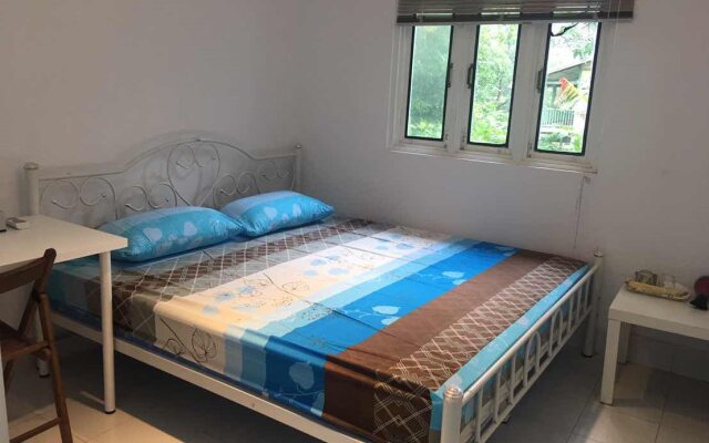 Roly Airport Residence