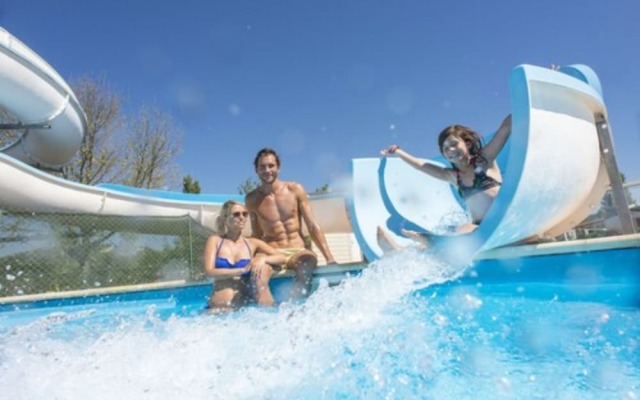 Camping Les Rives De Condrieu
