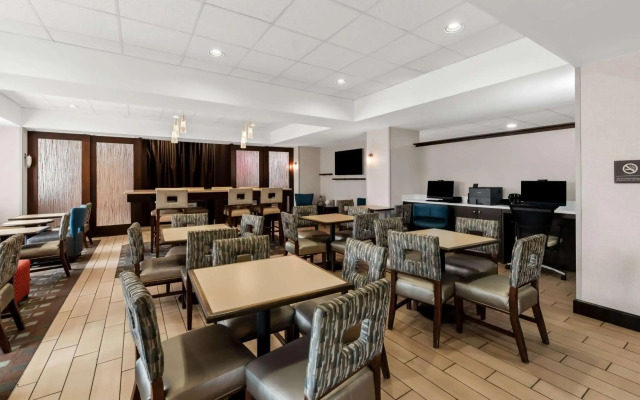 Hampton Inn Pennsville