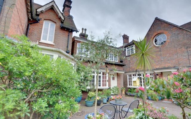 Spacious Holiday Home in Tunbridge Wells Near City Centre