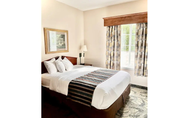 GrandStay Residential Suites