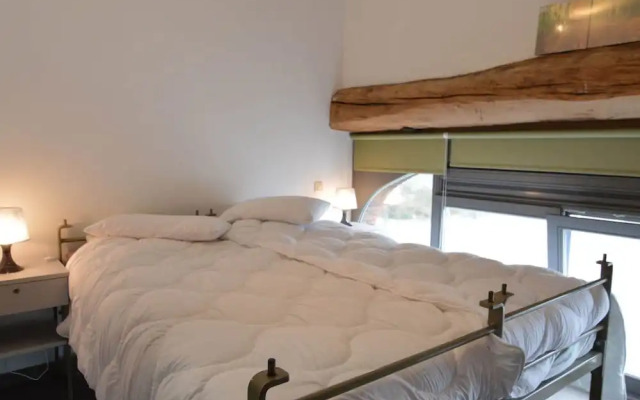 A Cosy Vintage Loft to Discover, Ideal for Exploring the Region by Bike