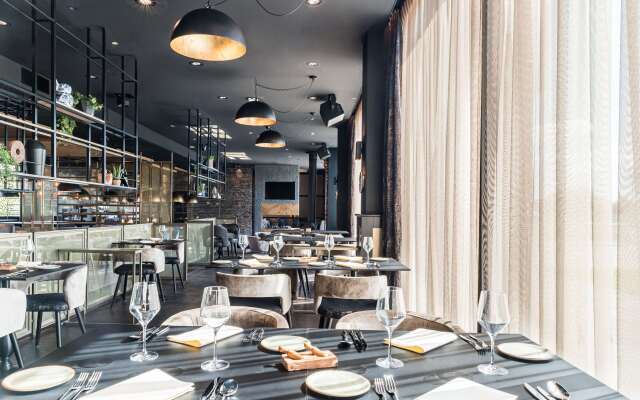 Radisson Hotel &Suites Amsterdam South