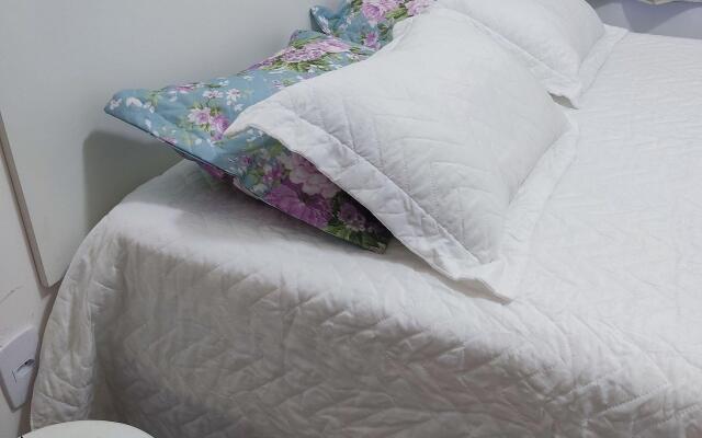 2 suítes c/ Ar, Piscina, Churrasqueira, 500mt Mar