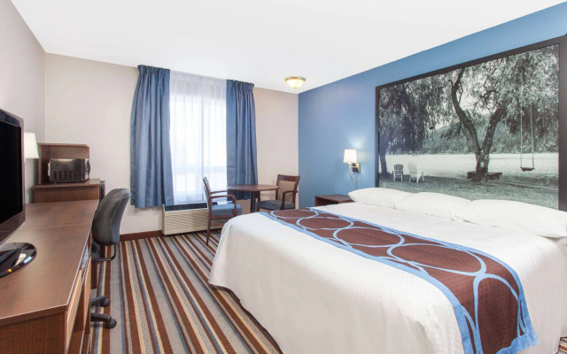 Super 8 by Wyndham Fort Frances