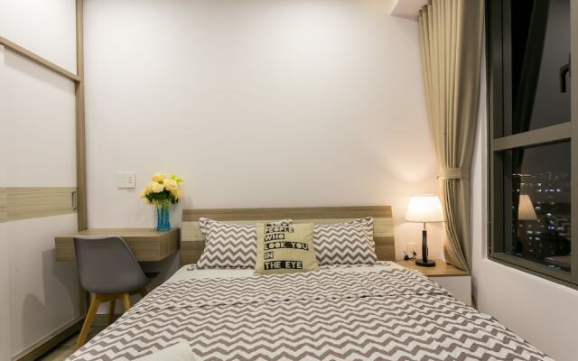The Milky Way River Gate Apartment