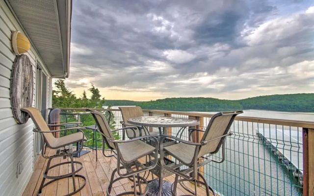 Fun w/ Family! Lake of the Ozarks Condo w/ Pool