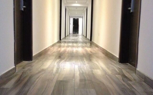 Day's Inn Hotel and Residence