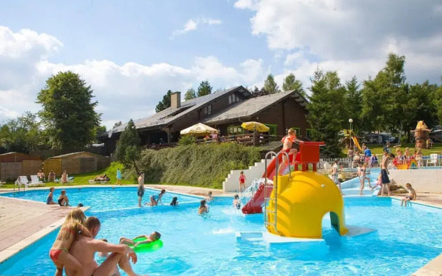 Charming Chalet With Pool