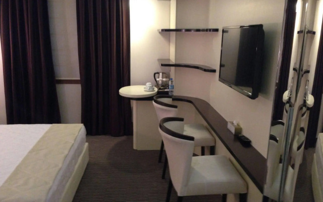 Centrum Business Hotel