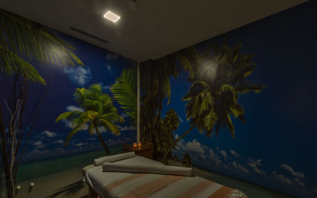 Aprilis Gold Hotel