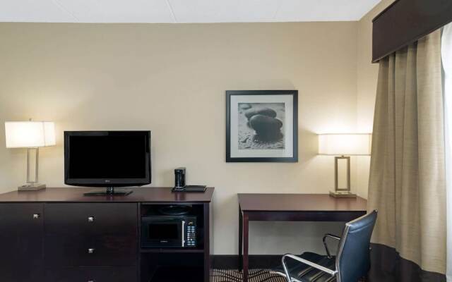 La Quinta Inn & Suites Knoxville Airport