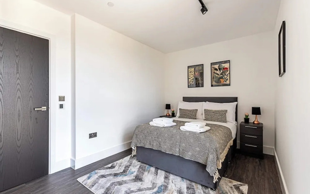 Luxurious West London Apartment