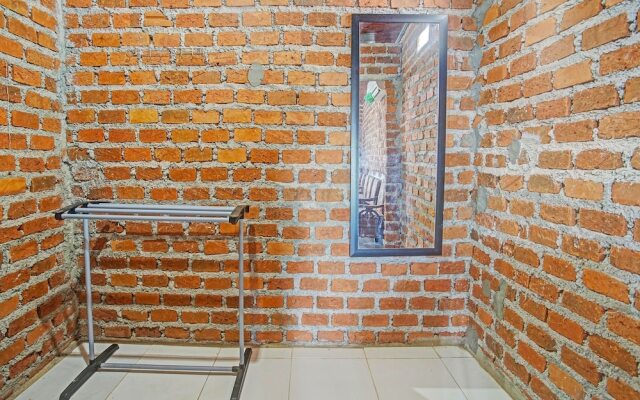 OYO 90279 Wartawan De Mansion