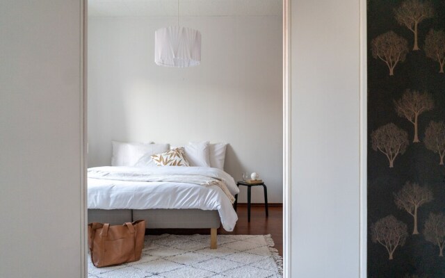 1br apartment near Linnanmäki