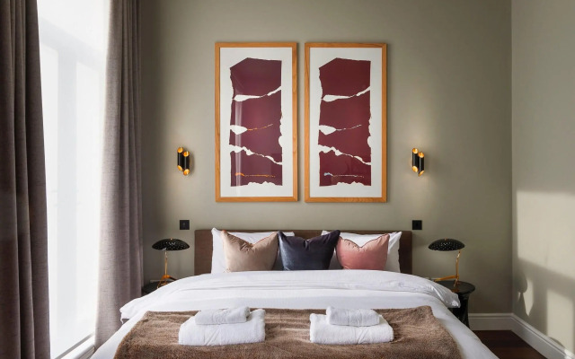 The Knaresborough by Aura Collection