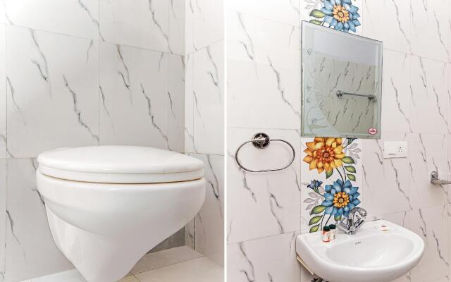 OYO 30328 Hotel Shyam Palace