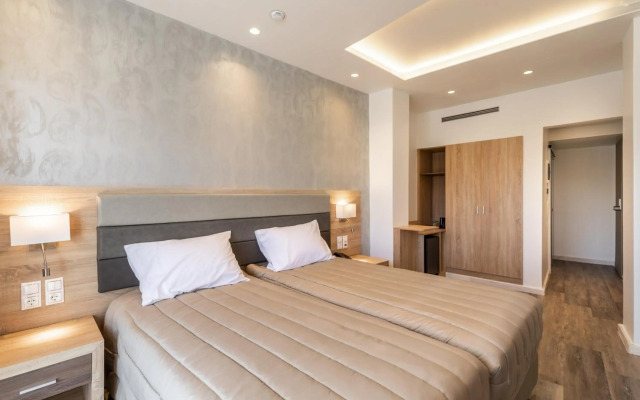 Xenophon Hotel