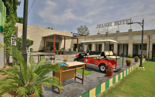 Jhansi Hotel