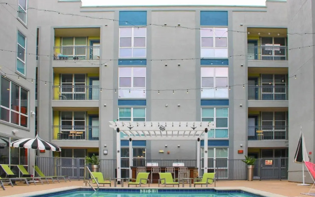 Upstay - Condo With Pool-gym-games-bbq - Walk to Uoft