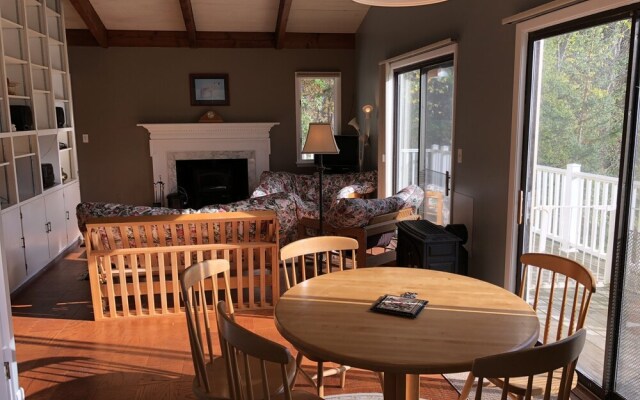 Silver Spring Chalet - GetAway
