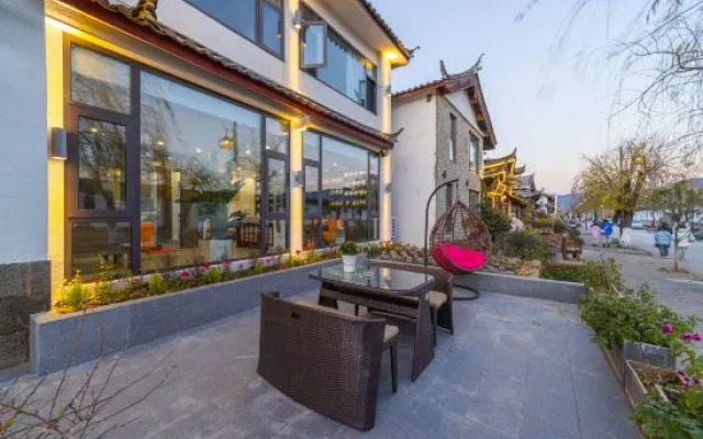 Dream·Dream dust·Spring breeze and Panoramic View of the Ancient City of Yi