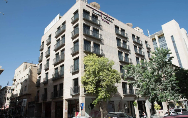 Eyal Hotel