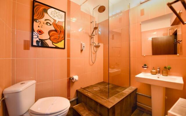 THE POP ART Experience Central Studio - Homey Residence