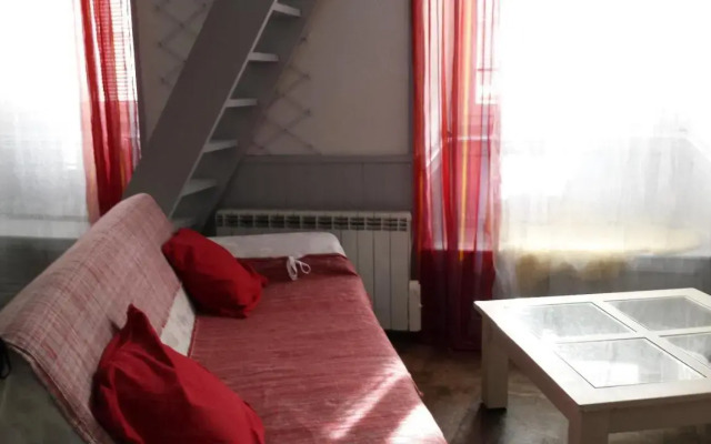 coquet studio en mezzanine