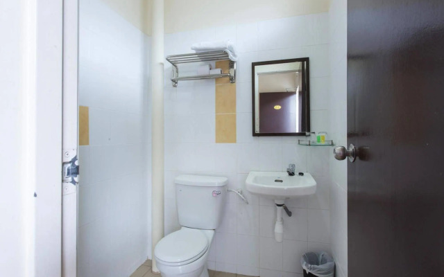 World Youth Hotel