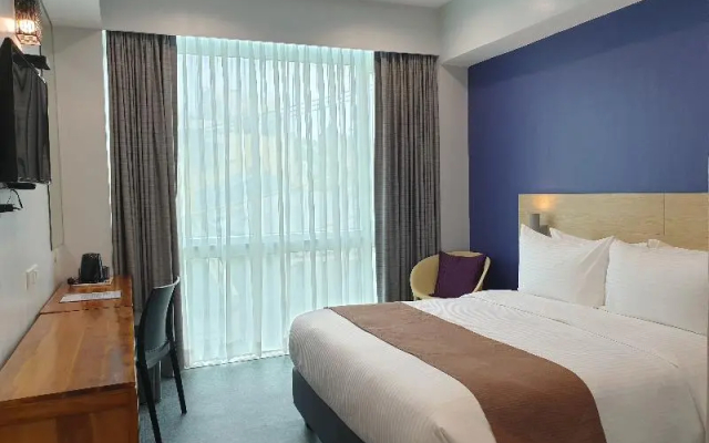 Leez Inn Makati