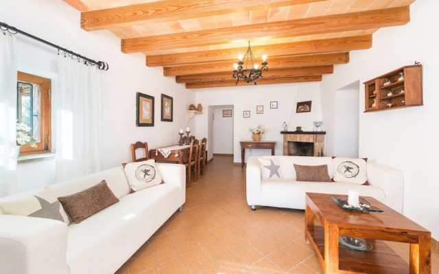 H Rreo in Campos With 3 Bedrooms and 2 Bathrooms