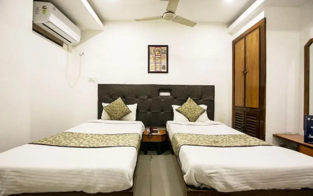 OYO 4287 Hotel Pathik