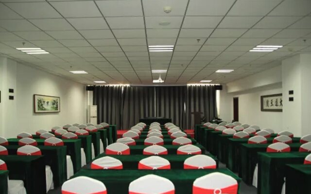 Jinjiang Inn Baoqou Salaqi Railway Station