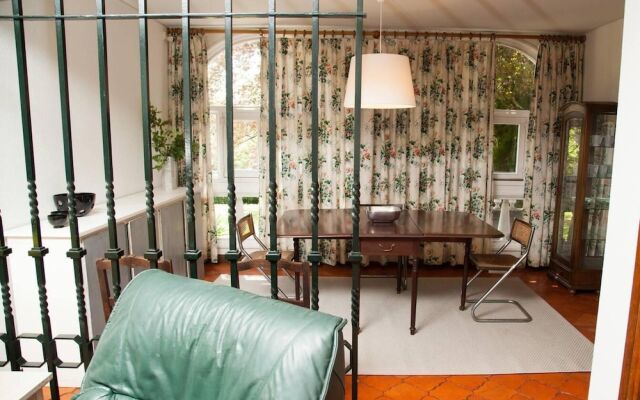 Captivating 6-bed House in Grijó