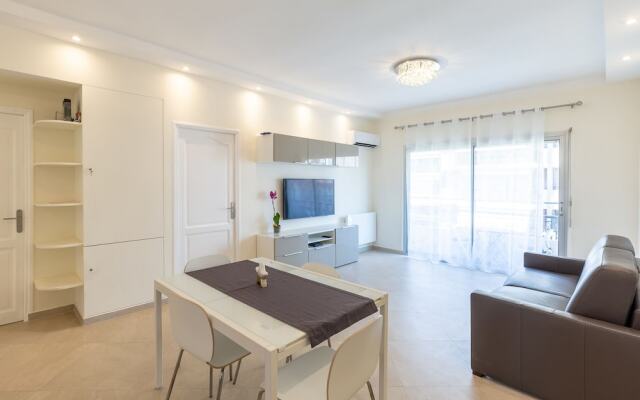 VANEAU - Splendide 3P entre le Martinez et le Miramar