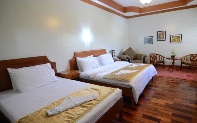RedDoorz Premium @ Nick Hotel Gerona Tarlac