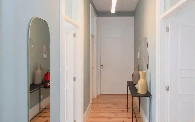 Liiiving in Porto - Art Design Apartment II